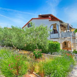 Nada 1451 Apartament